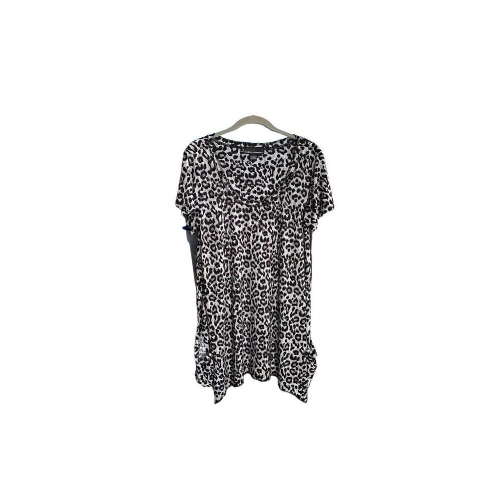 Isabella Rodriguez women’s animal print Flowy 2 front pocket tunic S/medium